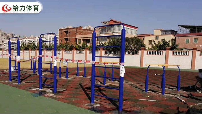 中山周邊居民小區(qū)健身器材氛圍好，幸福里小區(qū)迫不及待也裝上了