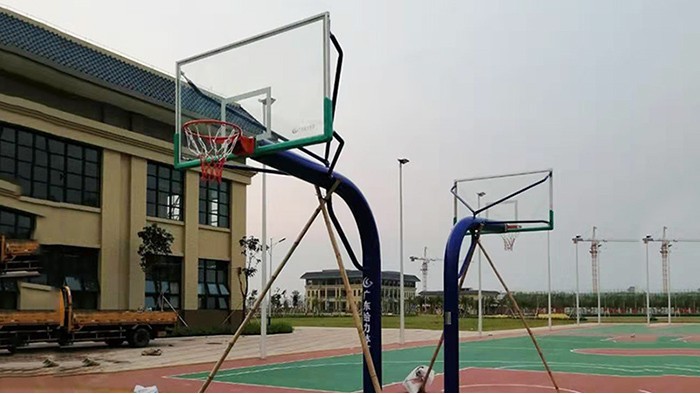 固定籃球架