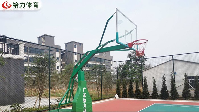 移動(dòng)籃球架廠家