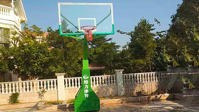熱烈祝賀鶴山碧桂園傲湖峰私人別墅移動籃球架完成驗收