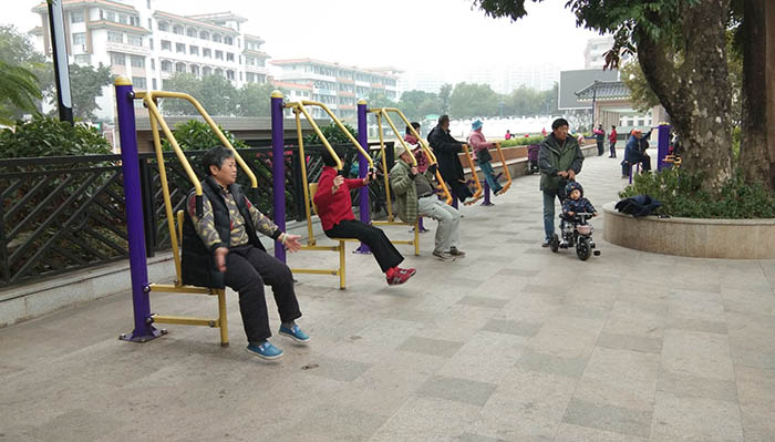 室外健身器材安全使用溫馨提示