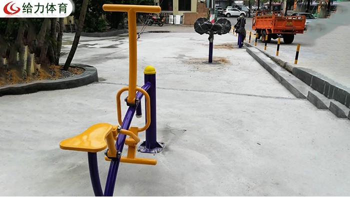 公園健身器材