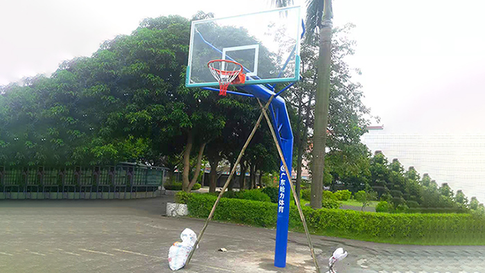 籃球架一個(gè)要多少錢(qián)